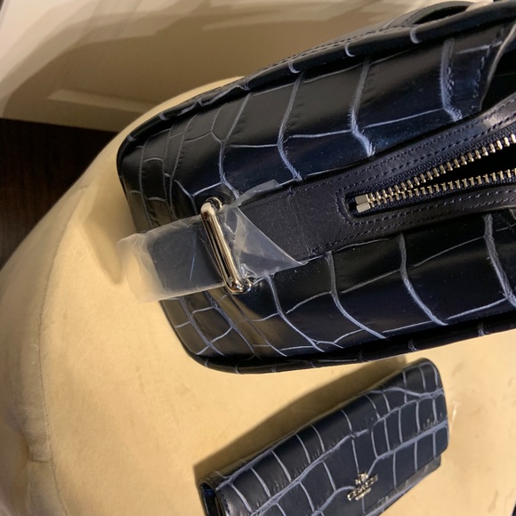 Brand new Royal Blue Croc style Coach Purse - Picture 7 of 12